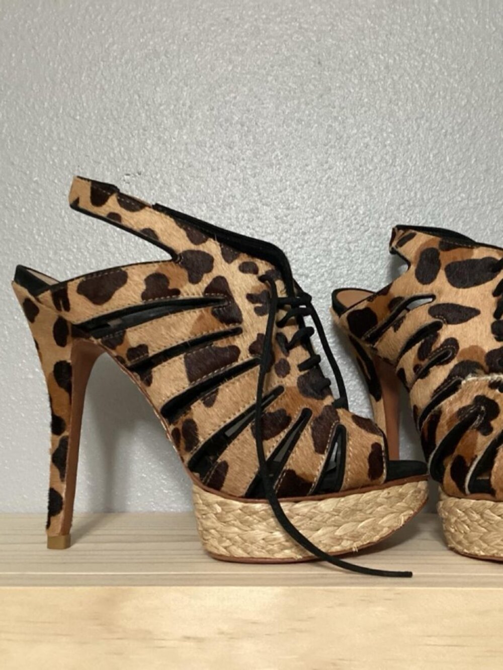 Schutz Leopard Calf Hair Lace Up Espadrille Platform Heels Size 5